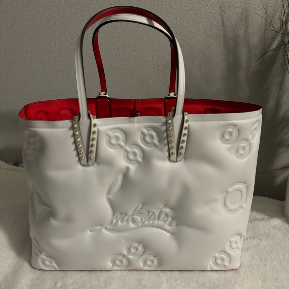 CHRISTIAN LOUBOUTIN 
Nappa Embossed Small East West Cabata Tote White
Size - Picture 3 of 7